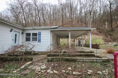 Exterior - 123 Spring St, Milton, KY 40045 photo 7 of 11