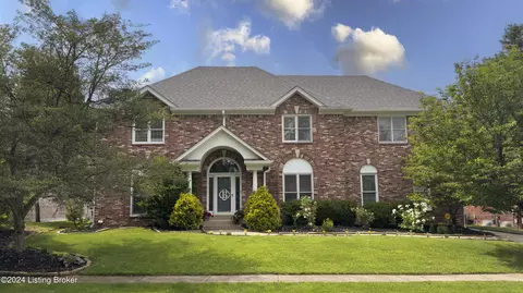 10715 Hobbs Station Rd, Louisville, KY 40223