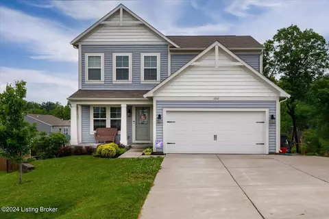 1352 Bogard Ln, Mount Washington, KY 40047