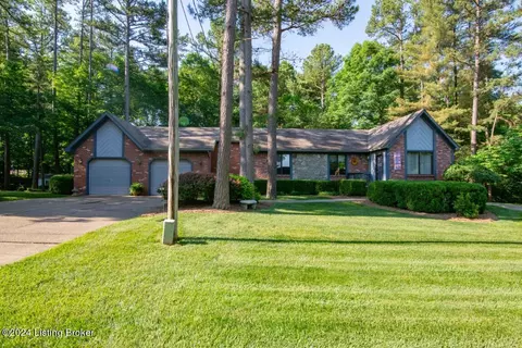 157 Bent Pine Ln, Brandenburg, KY 40108