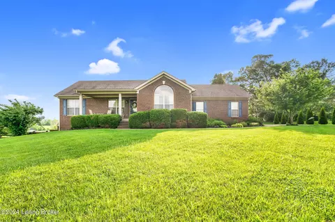 18 Kristen Dr, Fisherville, KY 40023