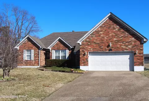 8103 Applegate Ct, Louisville, KY 40228