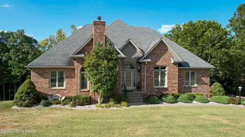 2616 W Sunningdale Pl, La Grange, KY 40031
