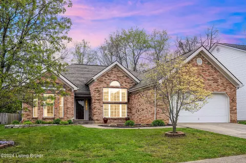 7504 Warrenton Hill Ct, Louisville, KY 40291