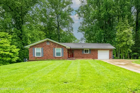 4303 Southridge Dr, Louisville, KY 40272