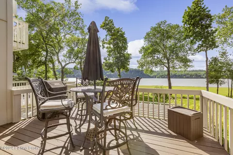 14113 Harbour Pl, Prospect, KY 40059