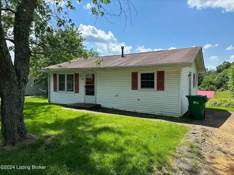 1189 Evelyn Dr, Radcliff, KY 40160