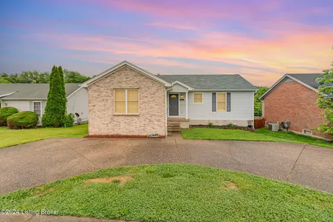 10105 Rod N Reel Rd, Louisville, KY 40229