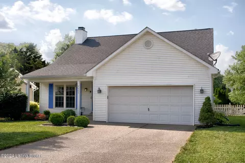 5005 Oakbrook Dr, Louisville, KY 40245