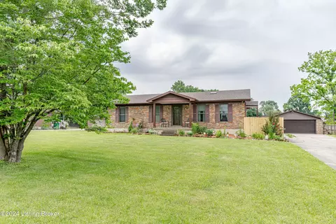3616 Burkland Blvd, Shepherdsville, KY 40165