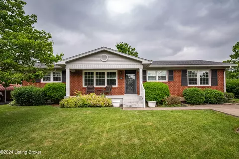 136 Henry St, Eminence, KY 40019