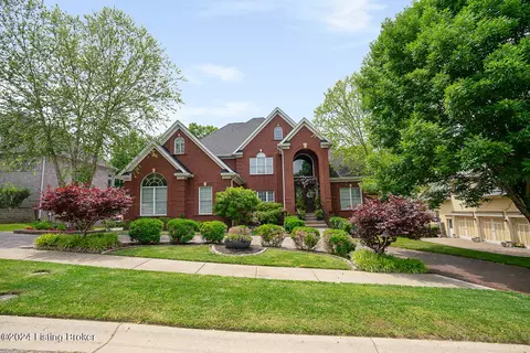 18910 Ridgeleigh Ln, Louisville, KY 40245
