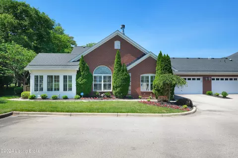 4338 Ivy Crest Cir, Louisville, KY 40241