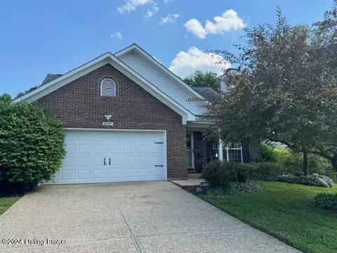 4727 Wooded Oak Cir, Louisville, KY 40245