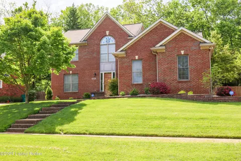 15015 Glendower Dr, Louisville, KY 40245