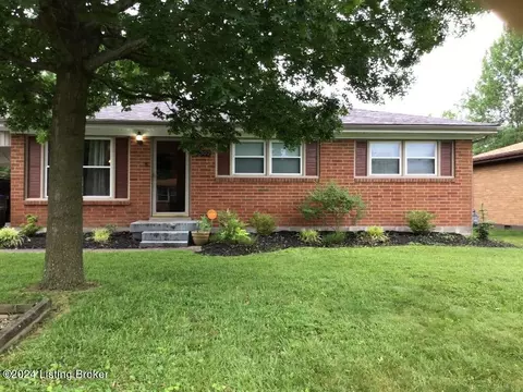6302 Red Spruce Dr, Louisville, KY 40229