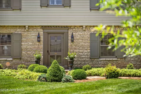420 Country Ln, Louisville, KY 40207 photo 43