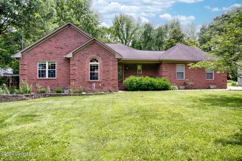 10615 Harrison Ln, Fairdale, KY 40118