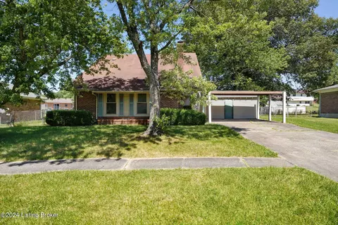 101 Kentucky Cir, Radcliff, KY 40160