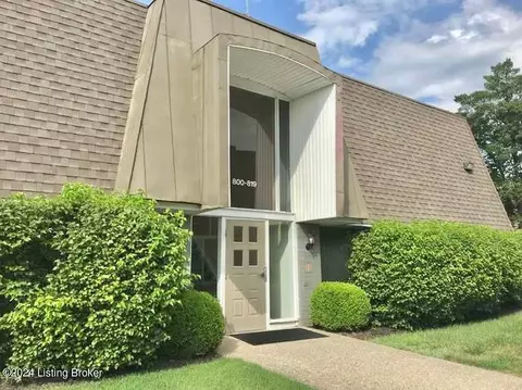 802 La Fontenay Ct, Louisville, KY 40223