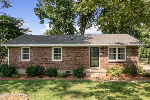 1346 Stonehouse Rd, Bardstown, KY 40004