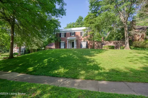 560 Garden Dr, Louisville, KY 40206