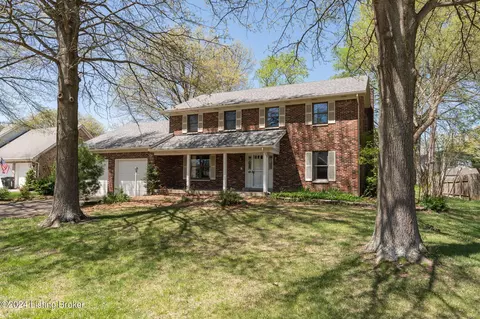 917 Mellwood Dr, New Albany, IN 47150