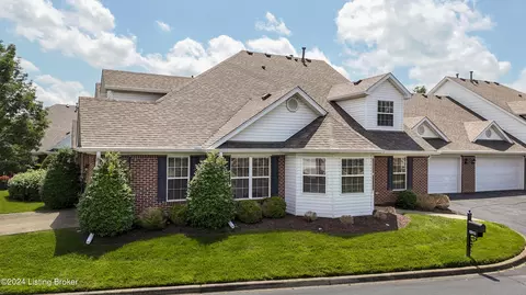 6913 Casey Pl, Louisville, KY 40229