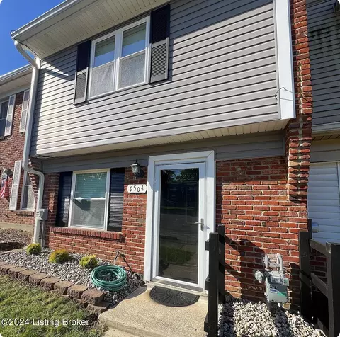 9504 Cedarlook Dr, Louisville, KY 40291