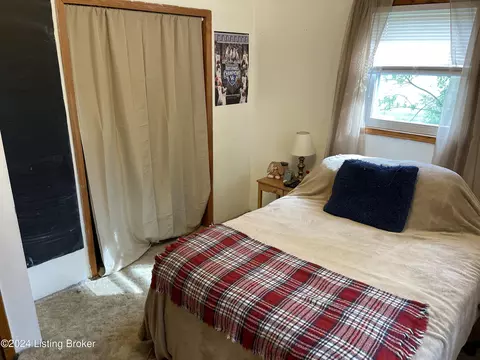 Bedroom - 2273 Giltner Rd, Smithfield, KY 40068 photo 7 of 8