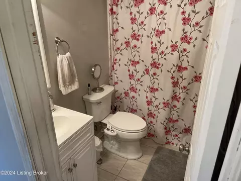 Bath - 2273 Giltner Rd, Smithfield, KY 40068 photo 1 of 2