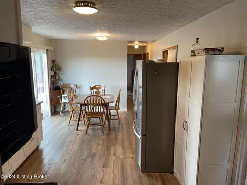 Dining - 2273 Giltner Rd, Smithfield, KY 40068 photo 1 of 1