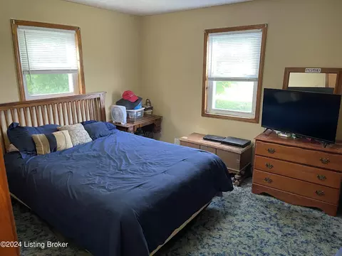 Bedroom - 2273 Giltner Rd, Smithfield, KY 40068 photo 4 of 8