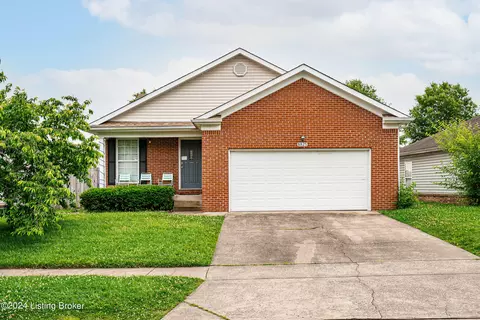 8825 Woodpointe Blvd, Louisville, KY 40219