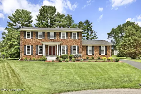 8901 El Morro Ct, Louisville, KY 40299