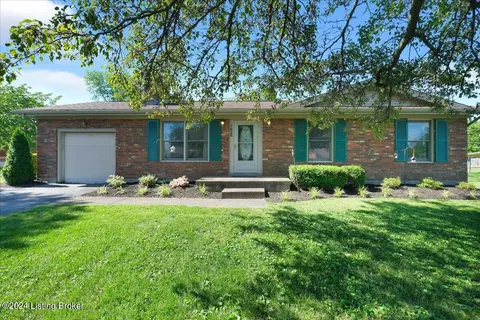 1628 Greenland Park Cir, Shelbyville, KY 40065
