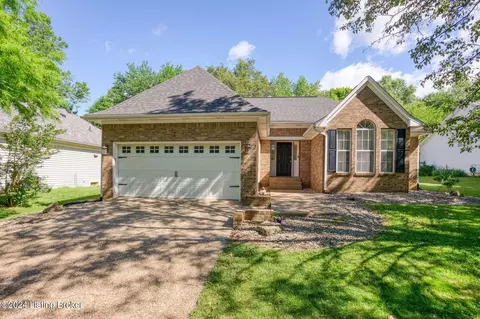 10713 Hickory Cove Ct, Louisville, KY 40241