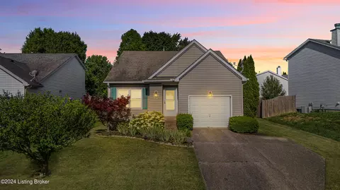 4202 Mimosa View Dr, Louisville, KY 40299