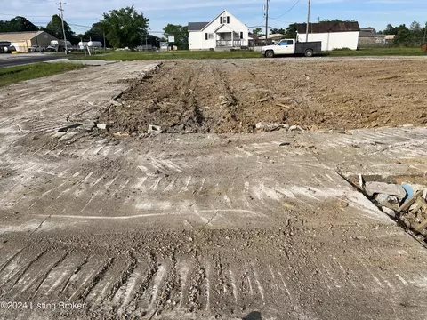 703 W Main St, Clarkson, KY 42726