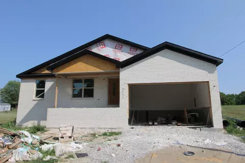 1002 Indian Trl, Lawrenceburg, KY 40342