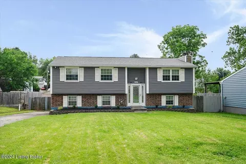 8207 Sealston Dr, Louisville, KY 40228
