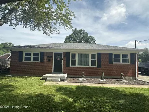 4307 Flintlock Dr, Louisville, KY 40216