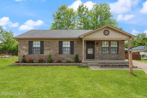 9520 Cooper Chase Ct, Louisville, KY 40229