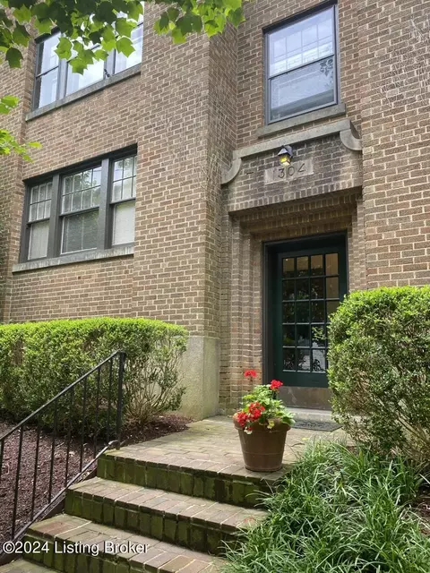 1304 Everett Ave #4, Louisville, KY 40204