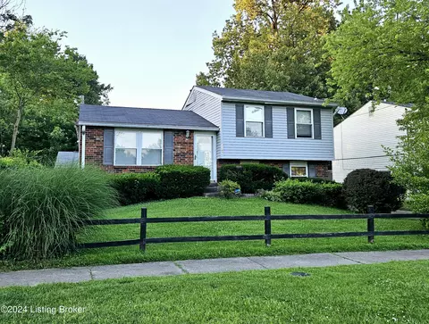 4607 Arroyo Trl, Louisville, KY 40229