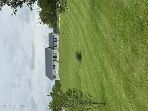 520 D E Brown Rd, Brandenburg, KY 40108