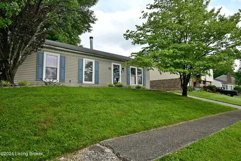 3805 Shannon Run Trl, Louisville, KY 40299
