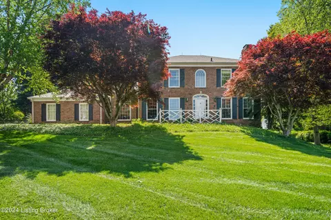 6214 Innes Trace Rd, Louisville, KY 40222