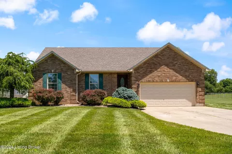 1342 Chapeze Ln, Shepherdsville, KY 40165