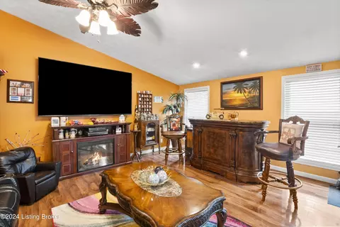 Living - 148 Smith Rd, Brooks, KY 40109 photo 6 of 8
